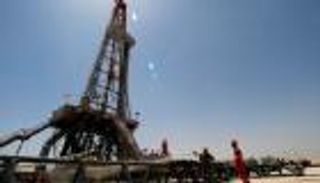 النفط يقفز لأعلى مستوى في أسبوعين متجاوزا 74 دولارا