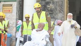 "الدفاع المدني" تجهز 50 نقطة لخدمة الحجاج في المسجد الحرام