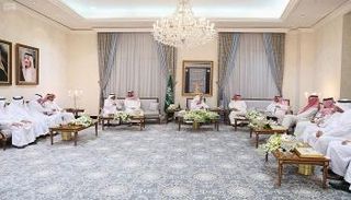 أمير منطقة مكة المكرمة يستقبل وزير الحج
