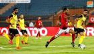 محسن يقود الأهلي لفوز صعب على دجلة في الدوري المصري