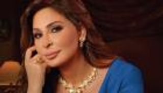 إليسا تكشف عن رأيها في عادل إمام