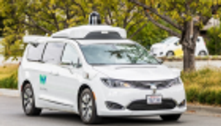 "وايمو" التابعة لجوجل تكشف عن سياراتها للمرة الأولى