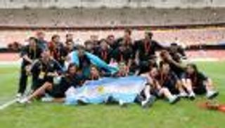 الفيفا يحتفل بذهبية أرجنتين ميسي وأجويرو في أولمبياد بكين