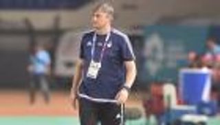 مدرب "الأبيض" الأولمبي واثق من تخطي إندونيسيا بالألعاب الآسيوية
