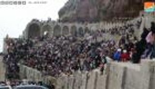 بالصور.. قلعة القاهرة متنفس اليمنيين في عيد الأضحى بتعز