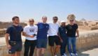 جولة سياحية للاعبي العين الإماراتي في منطقة الأهرامات