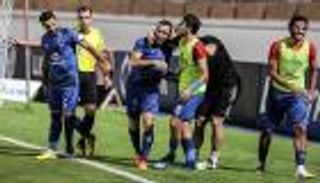 الأهلي يتخطى الحدود ويتصدر الدوري المصري