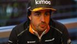 ريد بول ينفي التفاوض مع ألونسو سائق مكلارين