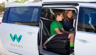 إحدى سيارات شركة 