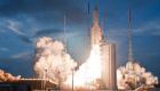 ماي توجه بخوض سباق فضاء مع أوروبا بعد "بريكست"