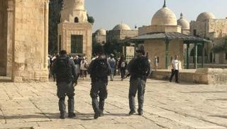 جنود الاحتلال الإسرائيلي في باحات المسجد الأقصى - أرشيفية