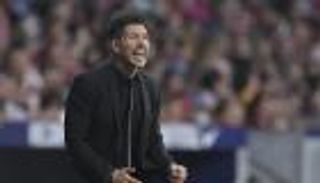 سيميوني يحضر اكتساح فيورنتينا لفيرونا من أجل نجله