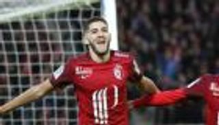  بوردو يرغب في التعاقد مع الجزائري بنزية