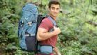 عالم أمريكي يطور حقيبة ظهر تخفف من مشقة حمل الأمتعة