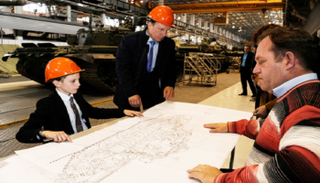 طلاب روسيون يبتكرون دبابة ذاتية القيادة