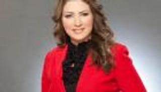 الإعلامية المصرية إيمان عز الدين تخضع لعملية جراحية إثر حادث سير