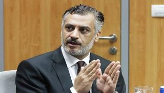 الفنان الأردني ياسر المصري