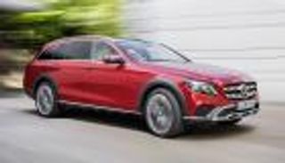 مفاجأة.. قيادة السيارات الفخمة تسبب أمراضا خطيرة