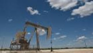 زيادة المعروض الأمريكي تهبط بأسعار النفط