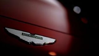 شعار أستون مارتن لصناعة السيارات- رويترز