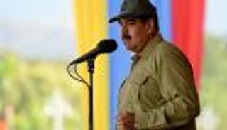 البرازيل ترسل جيشها لحدود فنزويلا.. ومادورو للمهاجرين: عودوا لبلدكم