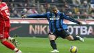 أدريانو يكشف مدى تأثير إدمان الخمور على مسيرته مع الإنتر