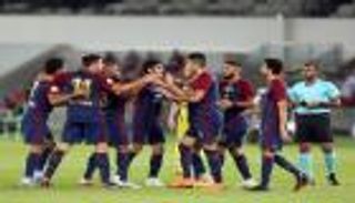 الوحدة يكتسح اتحاد كلباء ويتصدر دوري الخليج العربي