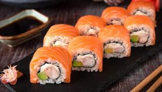 تعيش بكتيريا فيبريو فولنيفيكوس في المياه المالحة