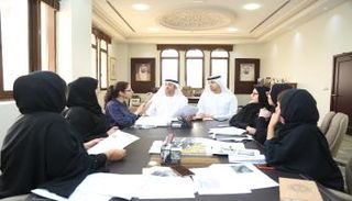 جانب من اجتماع اللجنة التحضيرية لمهرجان الفنون الإسلامية بالشارقة