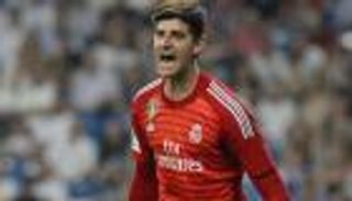 لوريس وكورتوا وشمايكل يتنافسون على جائزة أفضل حارس في العالم