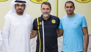 فيفاني عقب التوقيع