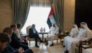 محمد بن زايد يستقبل وزير خارجية فرنسا