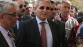 "الكوليرا" تطيح بوالي محافظة البليدة الجزائرية من منصبه