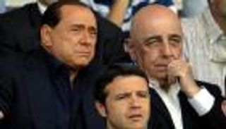 بيرلسكوني يخطط لشراء نادٍ جديد في إيطاليا