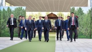 السيسي وشوكت ميرضيائيف في أوزبكستان