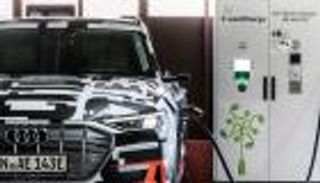 أودي تنتج أول سيارة دفع رباعي تعمل بالكهرباء