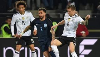 كروس وليروي ساني