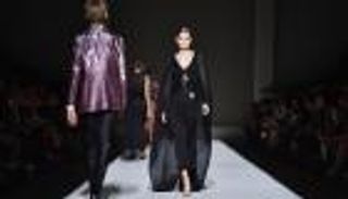 اللون الأسود عنوان عروض "توم فورد" في أسبوع نيويورك للموضة