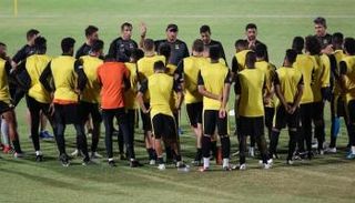 دياز مع اللاعبين 