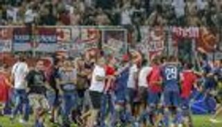 "اليويفا" يبعد جماهير النجم الأحمر عن موقعتي سان جيرمان وليفربول