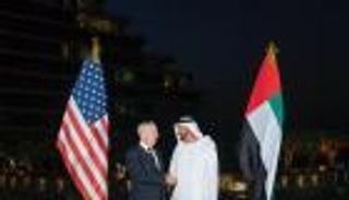 محمد بن زايد يستقبل وزير الدفاع الأمريكي