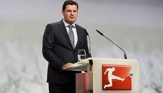 كريستيان شيفرت رئيس البوندسليجا