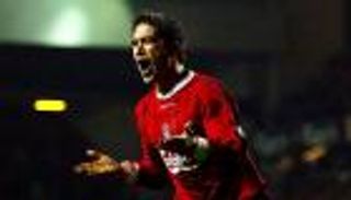 لاعب ليفربول السابق يطمح لمنافسة جيرارد على تدريب الريدز