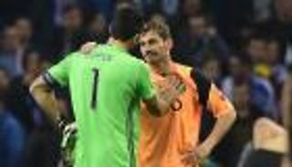 كاسياس: بوفون وتشيك آخر الحراس الكبار في العالم