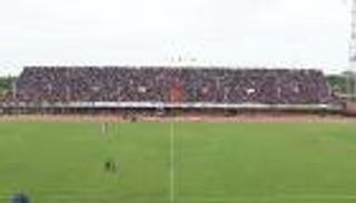 تأخير انطلاق مباراة الجزائر وجامبيا بسبب شغب الجماهير