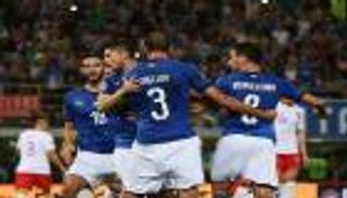 كيلليني يطالب الجماهير الإيطالية بالصبر على جورجينيو