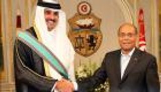 نشطاء مصريون يحاصرون المرزوقي والحمدين أمام القضاء 