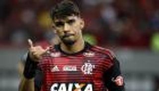 برشلونة ينافس إنتر ميلان على ضم نجم فلامنجو