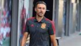 إنريكي يعترف بالخطأ بشأن طريقة استدعاء أسباس