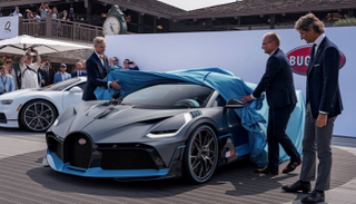 بوجاتي "ديفو"